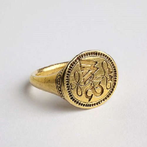 Signet ring